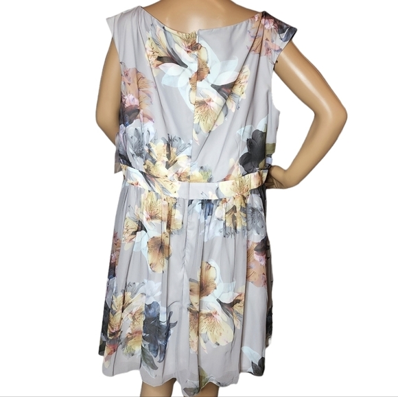 NWT little mistress fit and flare floral dress - Picture 10 of 16